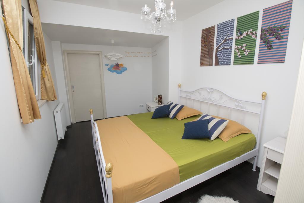 Apartment Mate Omiš Exteriör bild